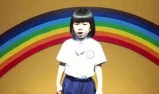 韩红有首歌爸爸妈妈的 爸爸妈妈就这么走远